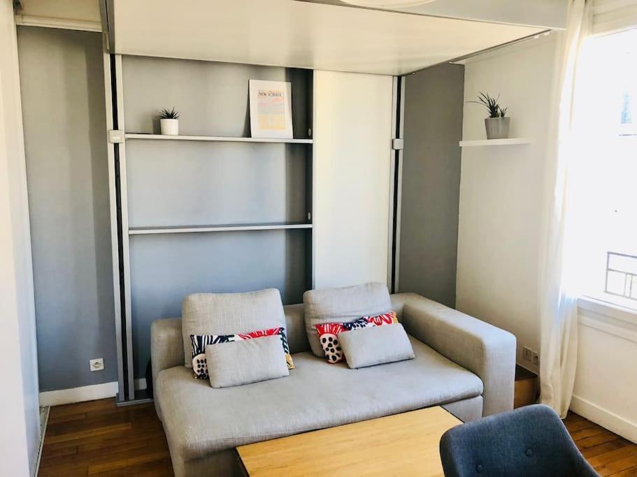 Cosy Studio Near Public Transport Appartement Parijs Buitenkant foto